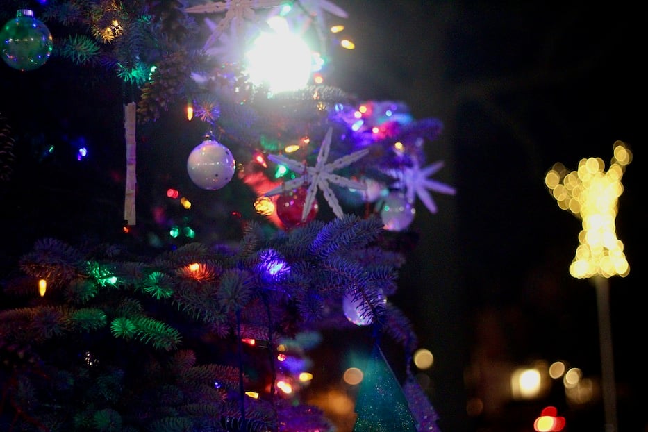 West Haven Brightens The Holiday Season